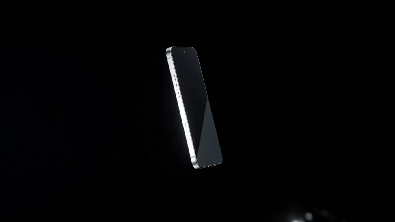 Éclaboussure figée : pub pour un téléphone futuriste — AI video creation