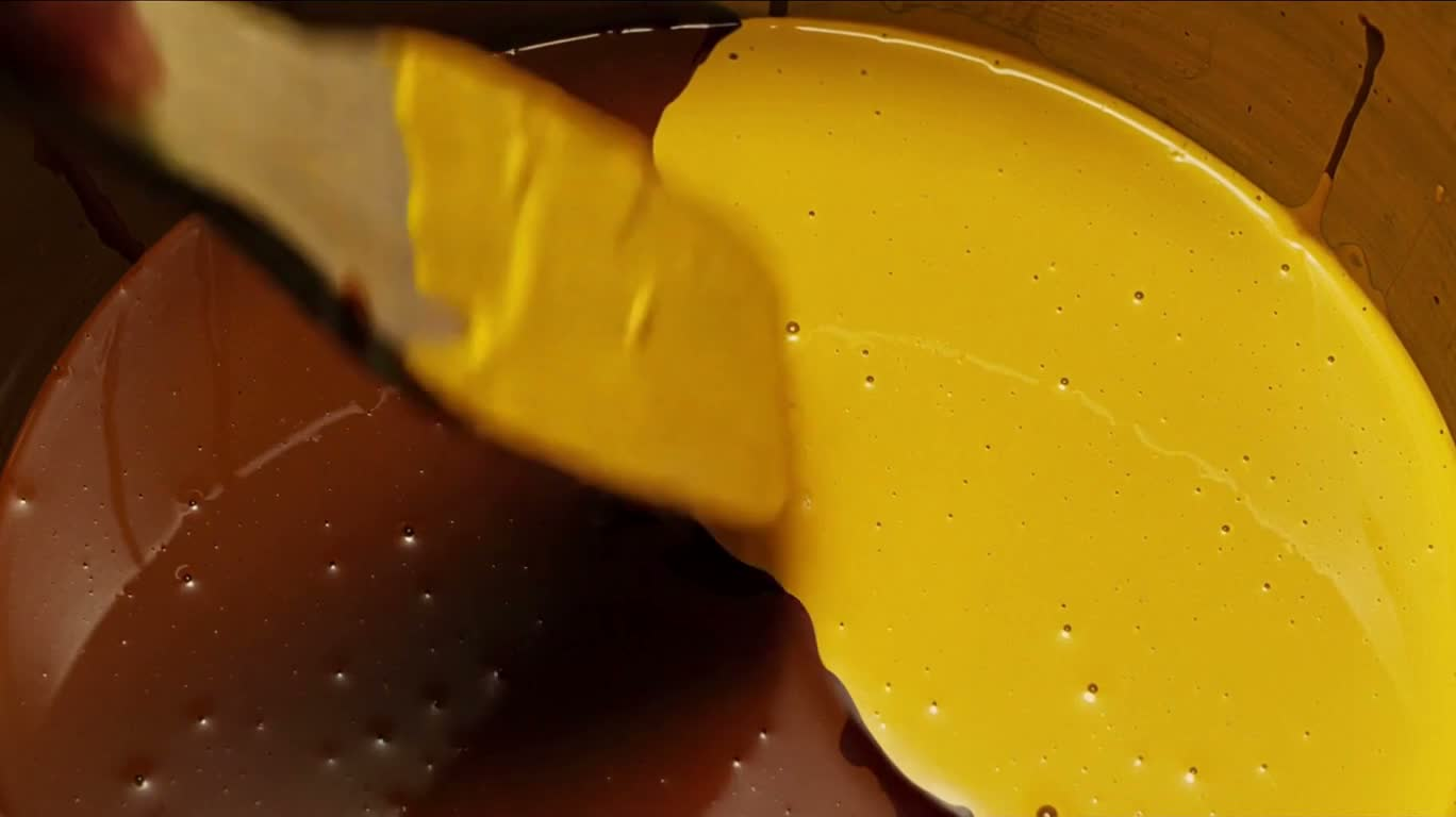 Brown and Yellow Pigments Fully Mixed