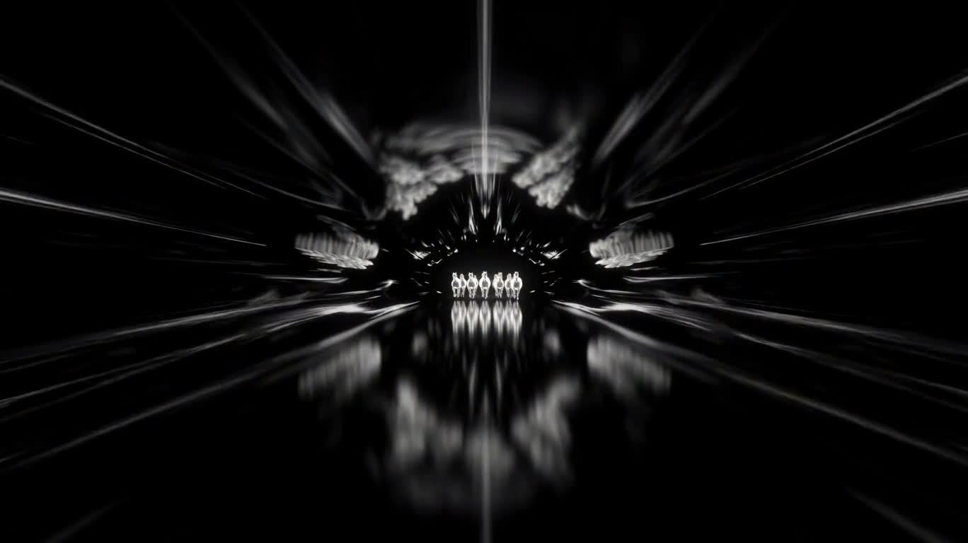 Cheval galopant dans un tunnel de lumière noir et blanc