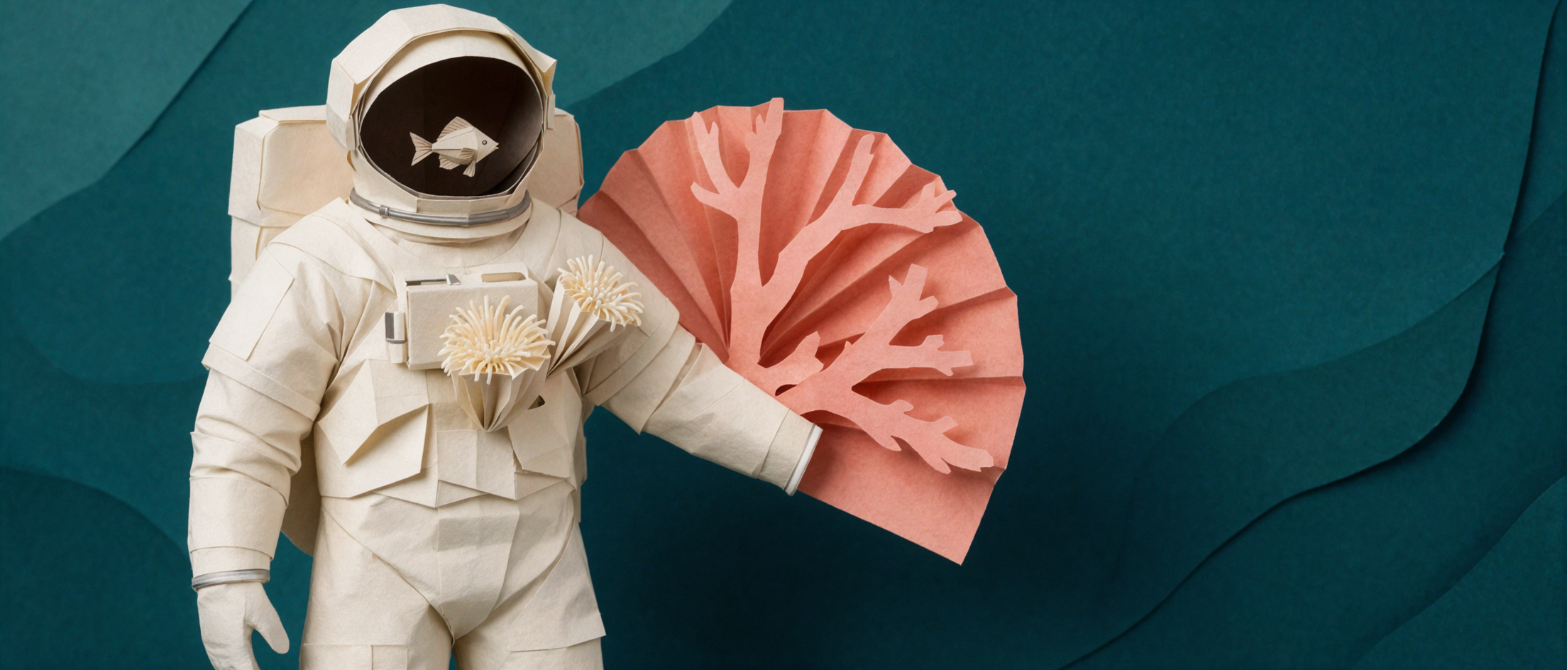 Combinaison spatiale corail · Sculpture en origami — AI image creation