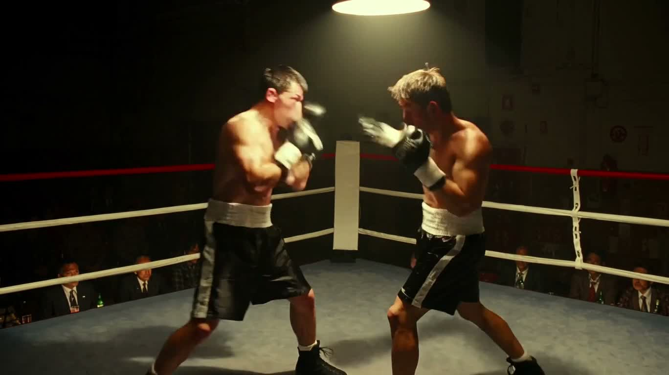 Close-Range Exchange in the Ring Corner