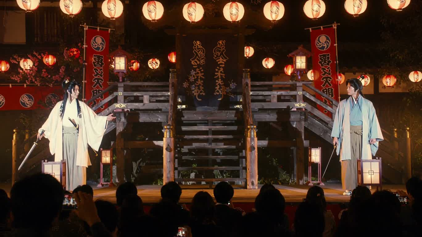 灯火舞台上的灵异对决
