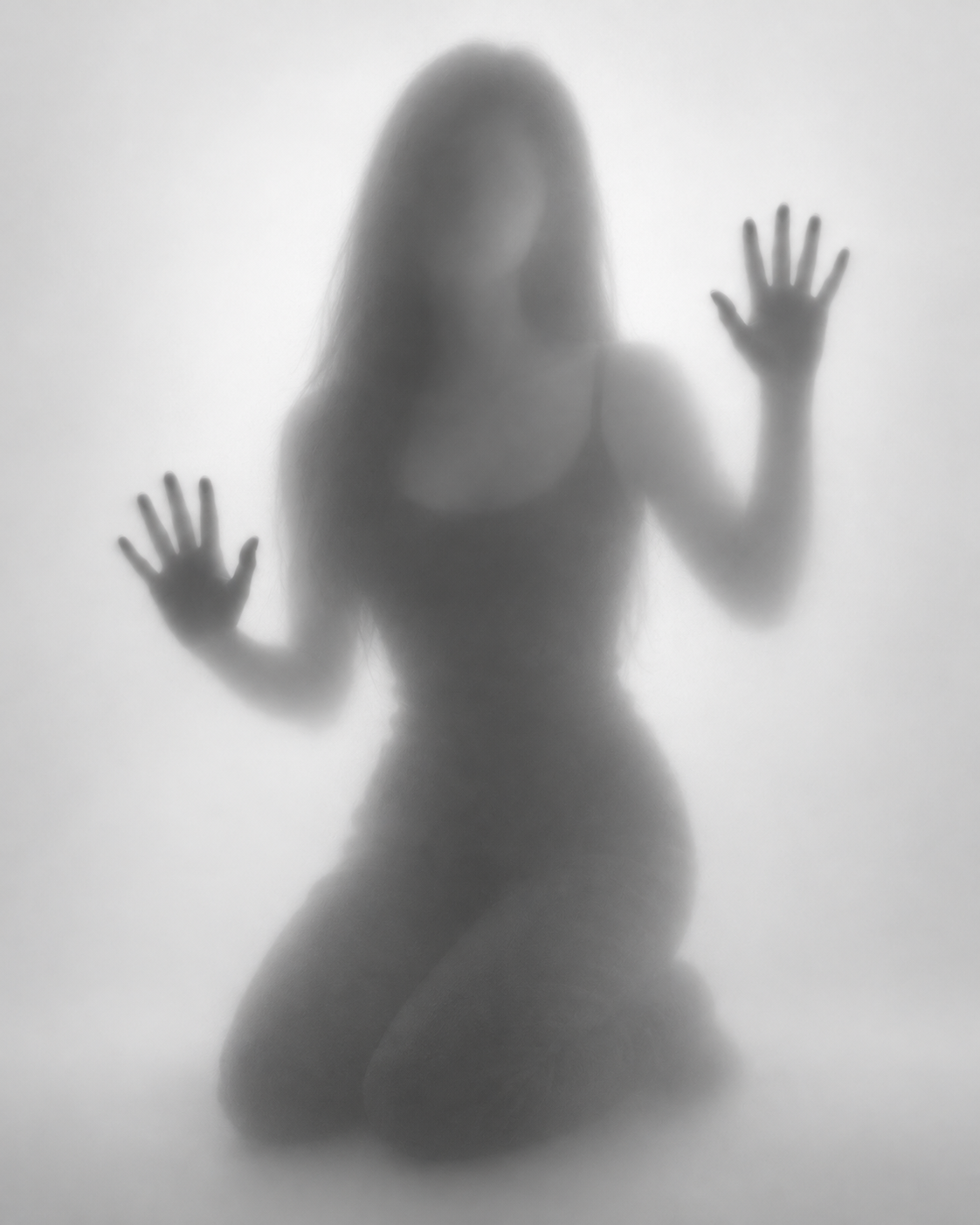불투명 유리 뒤의 흑백 성인 실루엣 아트 — AI image creation