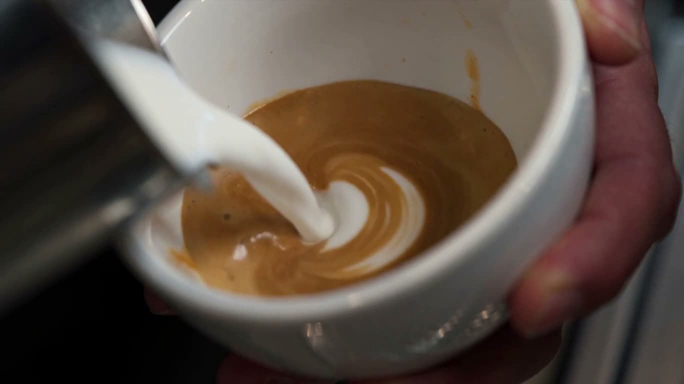 Barista's Leaf Latte Art