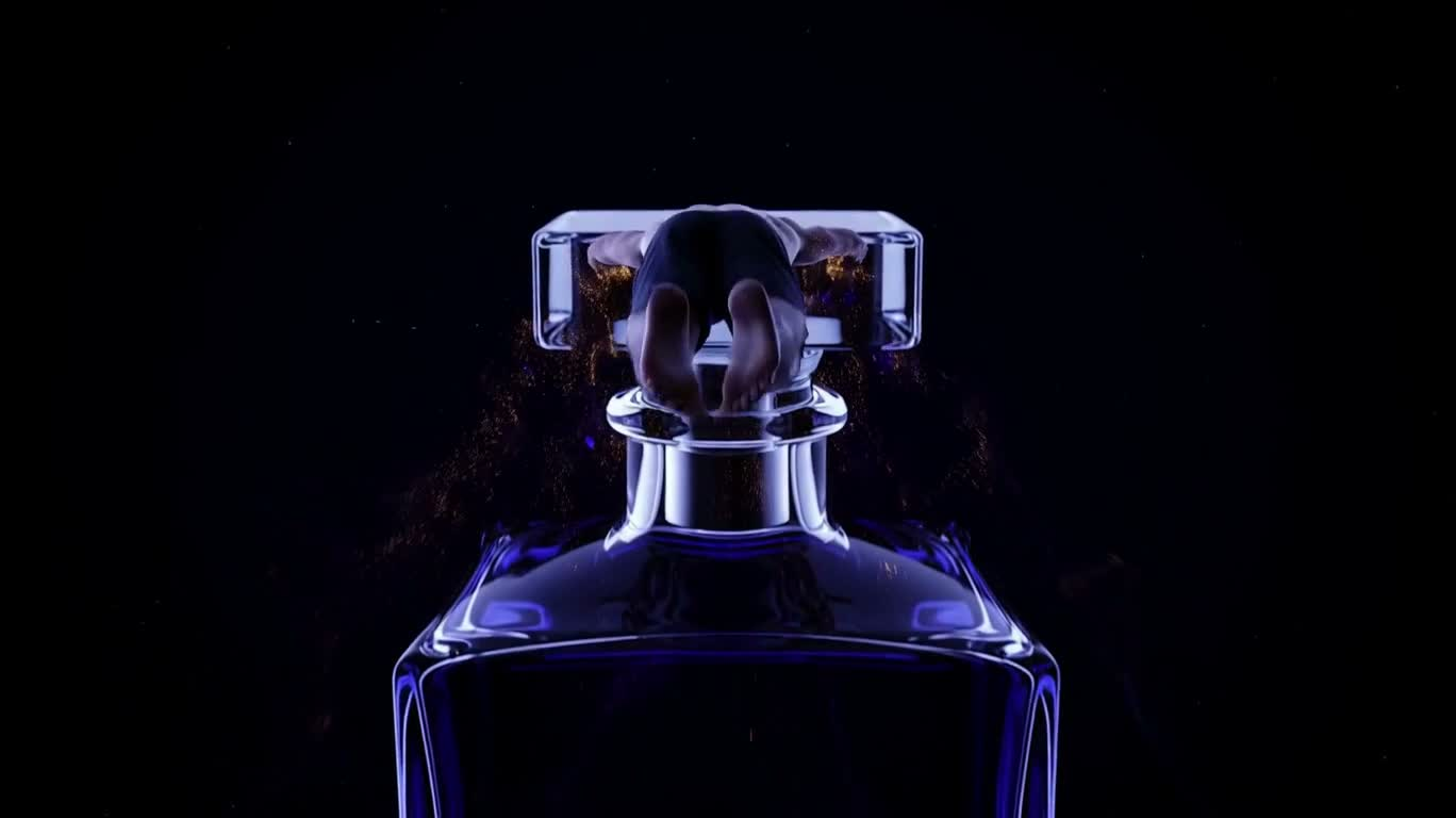 黑曜星云瓶中坠落 — AI video creation
