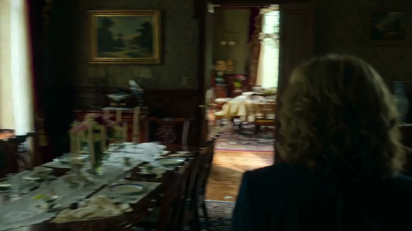 Crime Scene Investigation in the Mirror