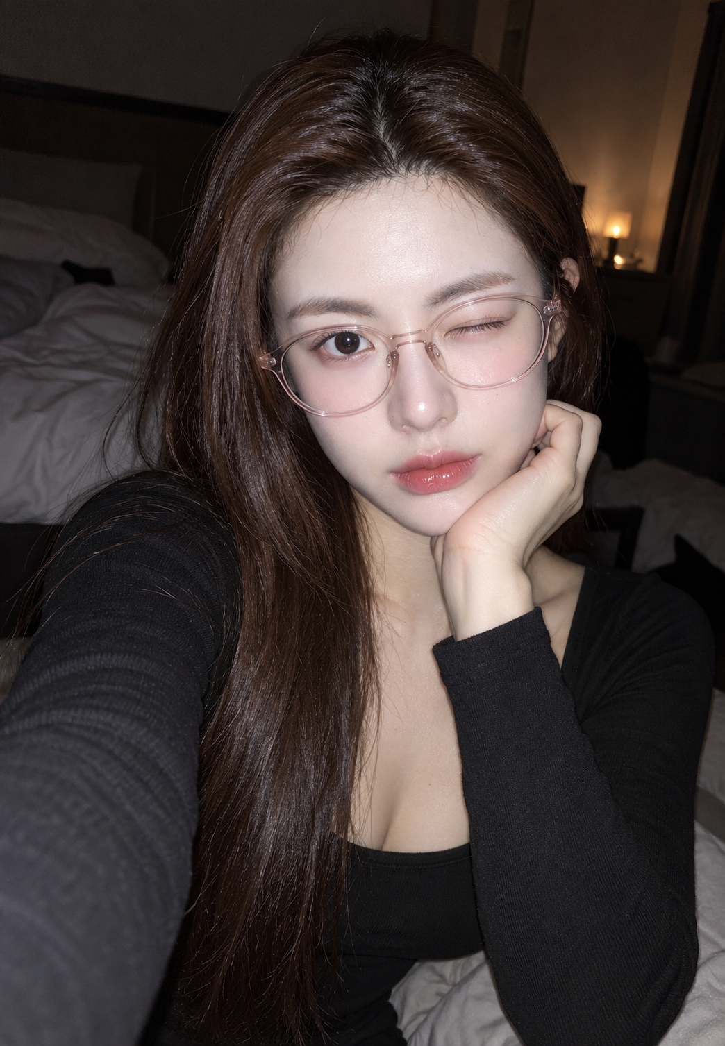 침실 플래시 성인 셀프 초상화