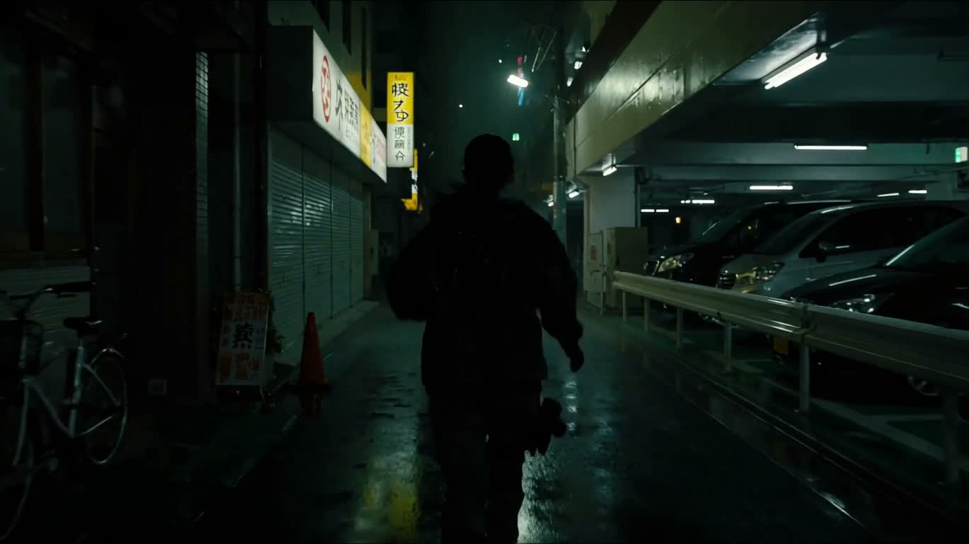 霓虹雨巷中的逃生