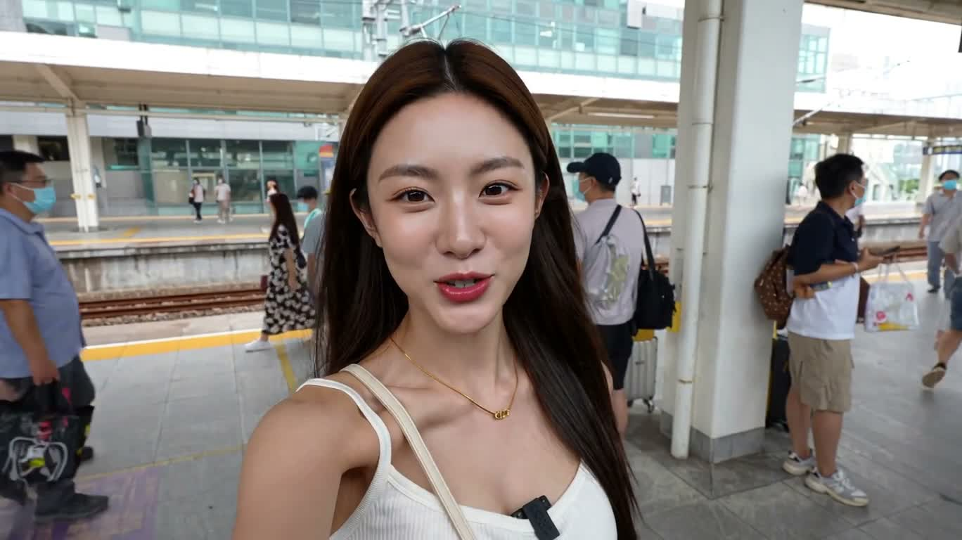 Chuyến tàu đầu tiên bên cửa sổ