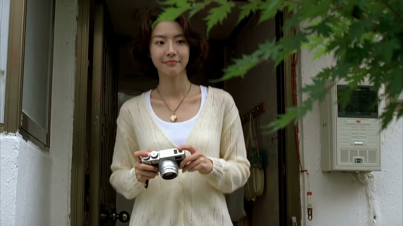 巷弄里的胶片午后