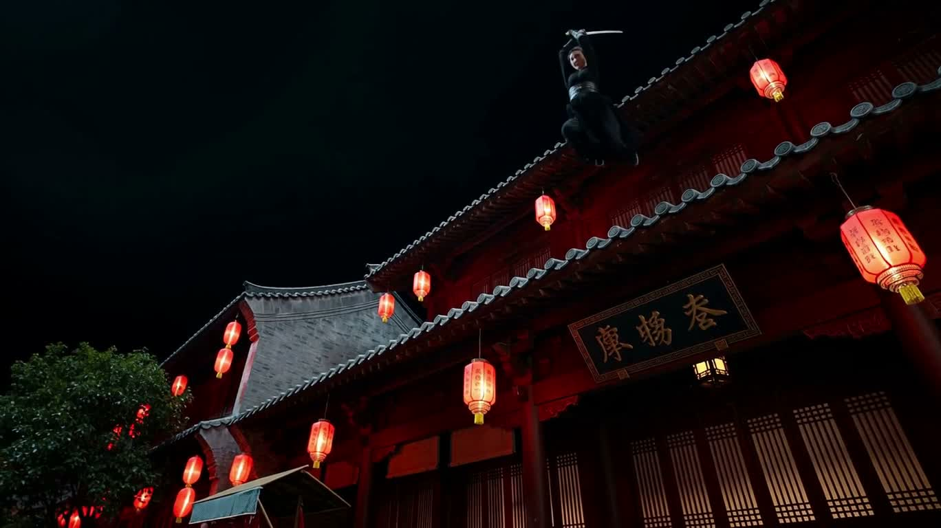Night Battle in the Old Town: Duel of Twin Swords