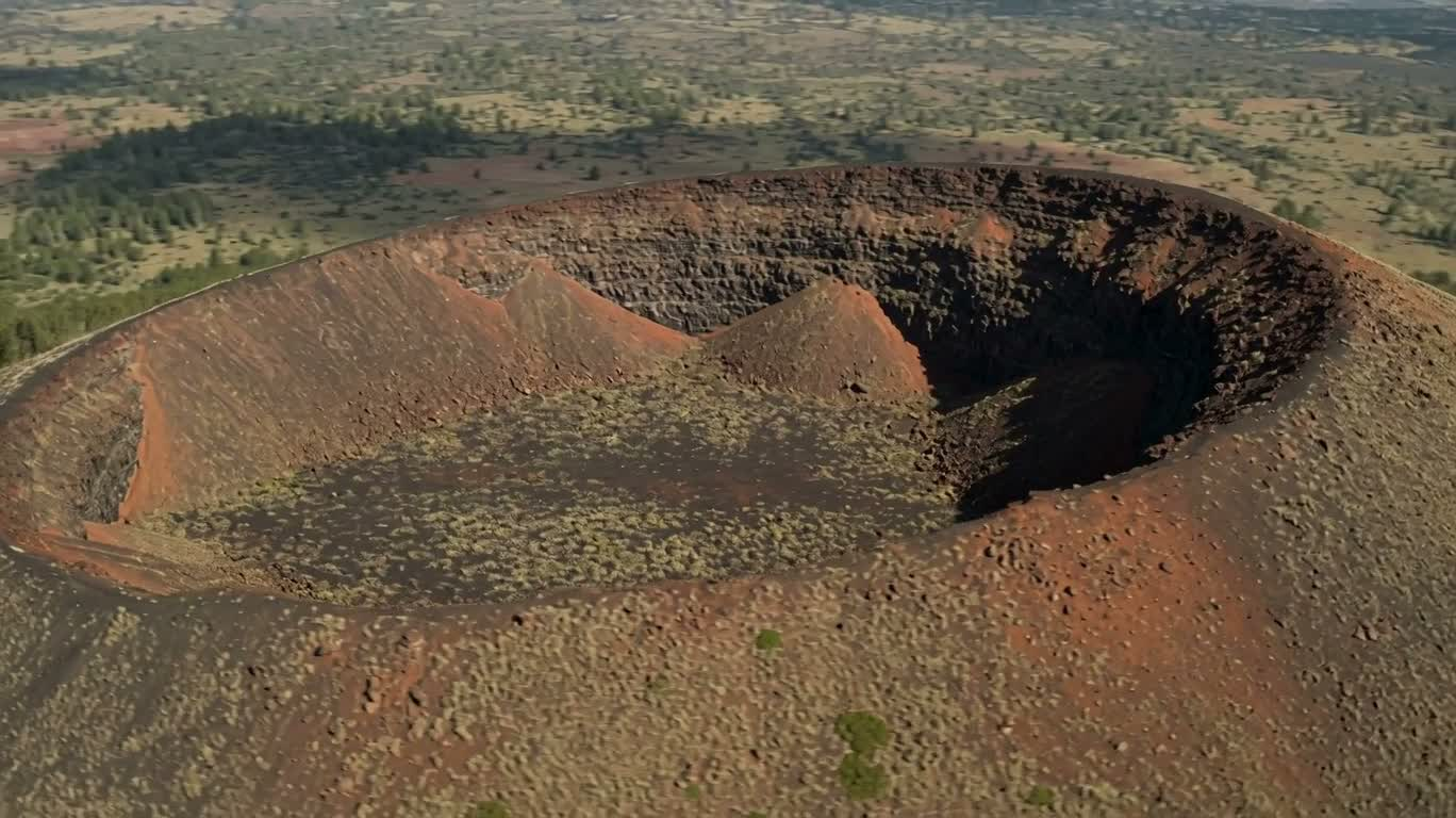 沉寂火山口