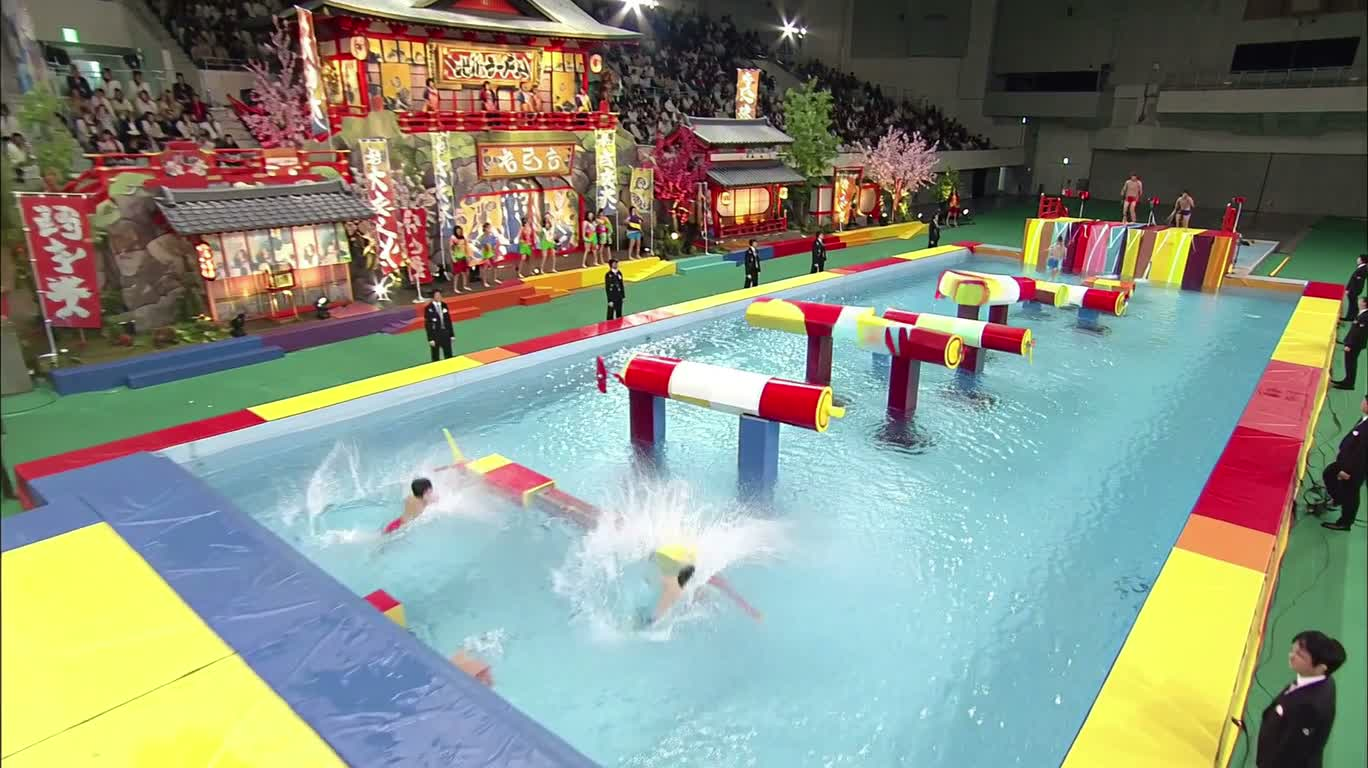 Grand jeu d'obstacles aquatiques