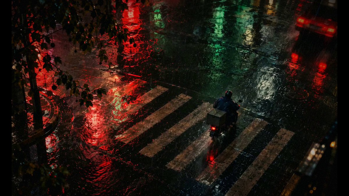 王家卫风格短片《602》 — AI video creation