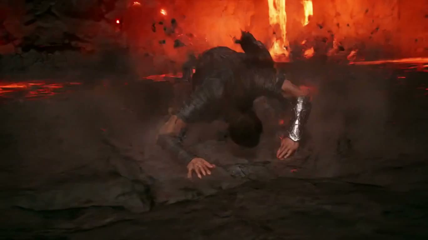 火山战场的雷霆之锤 — AI video creation