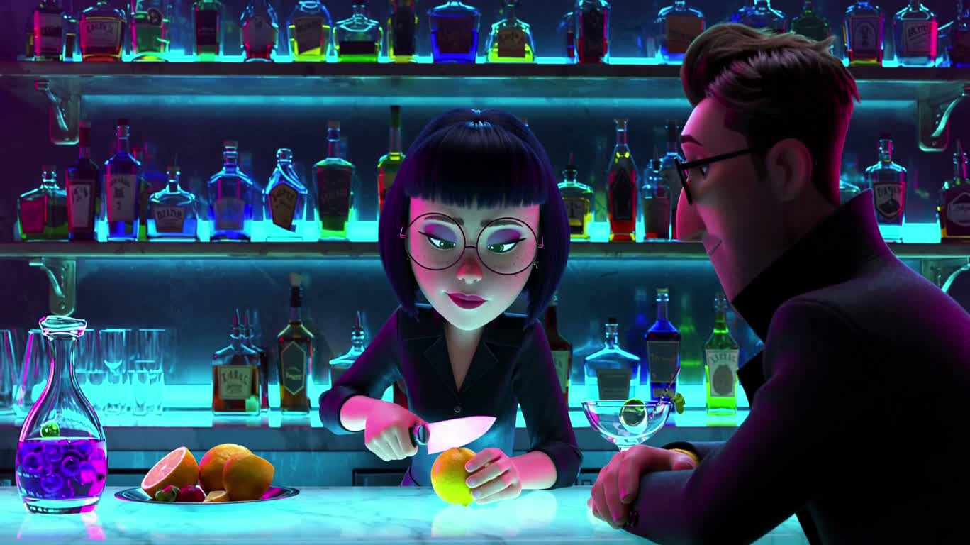 Cocktails fantastiques au bar néon