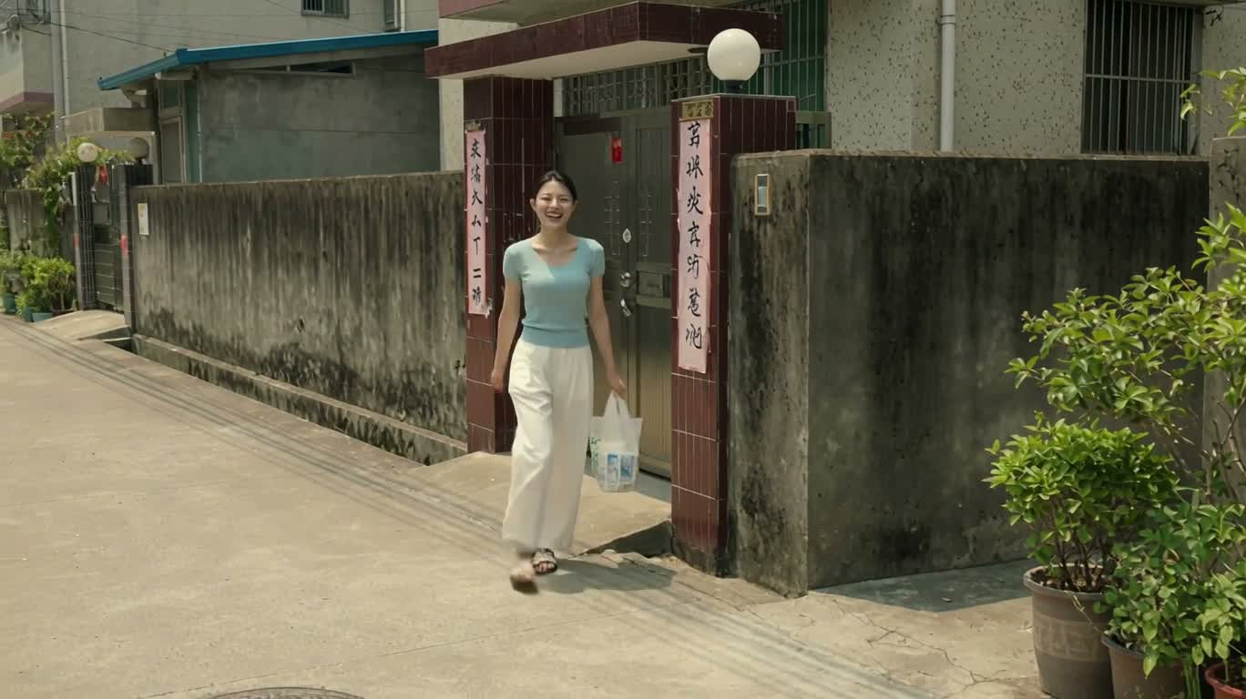 夏の路地角のミルク小話