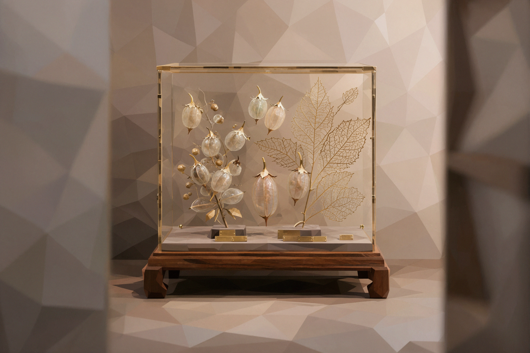 金色の植物アーカイブ · ローポリ — AI image creation