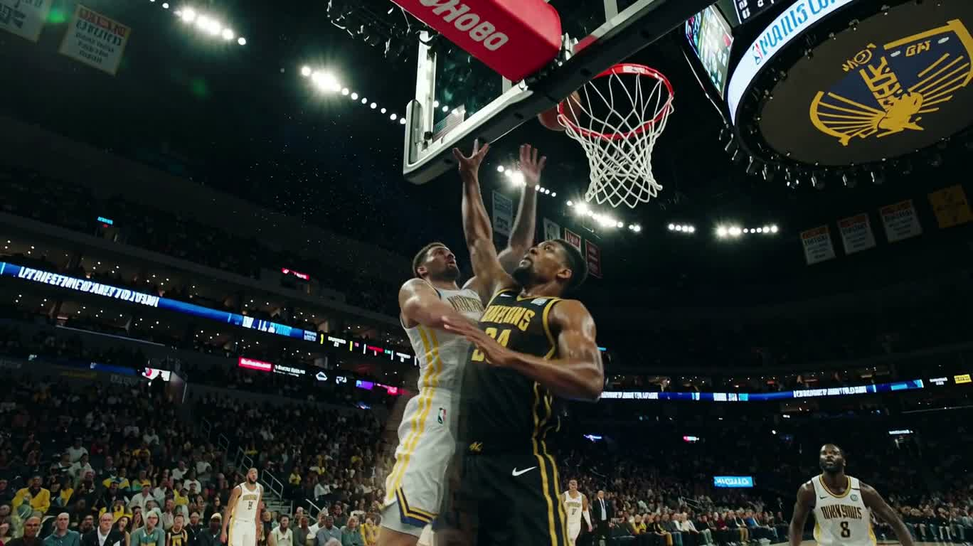 Decisive Moments in Basketball Offense and Defense