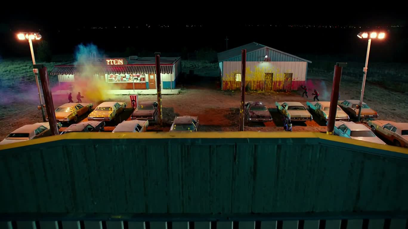 Batailles de paintball au drive-in — AI video creation