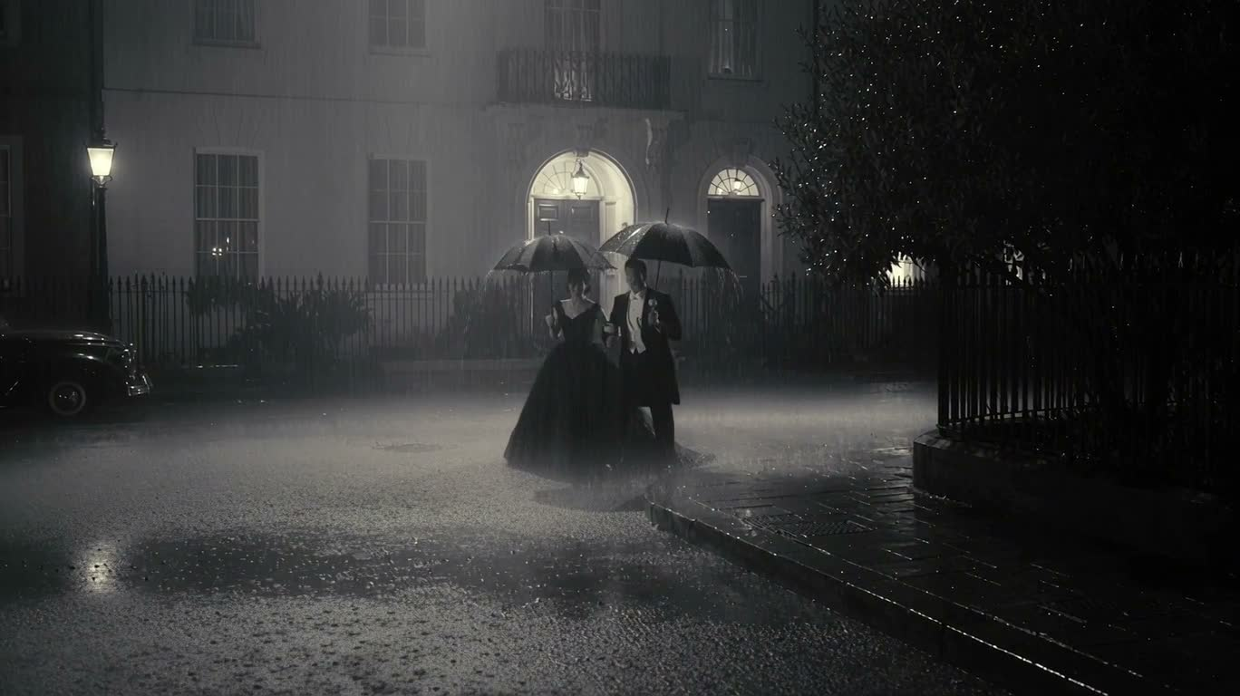 黑白暴雨归途
