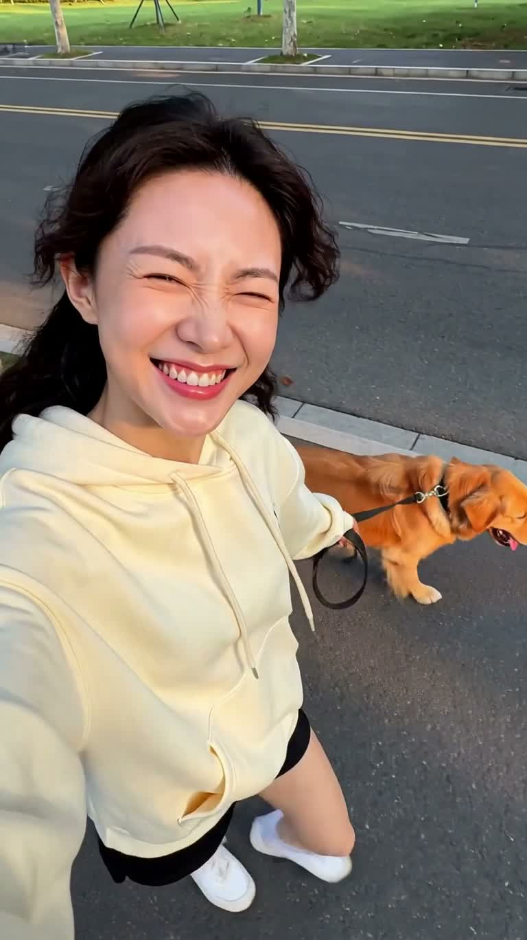 朝の犬の散歩とコーヒータイム