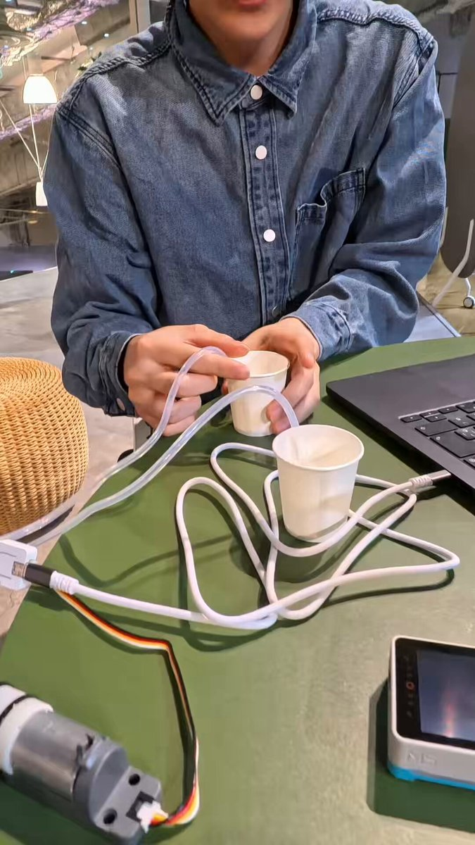 Dispositif IoT d'irrigation automatique selon l'humidité du sol — AI video creation