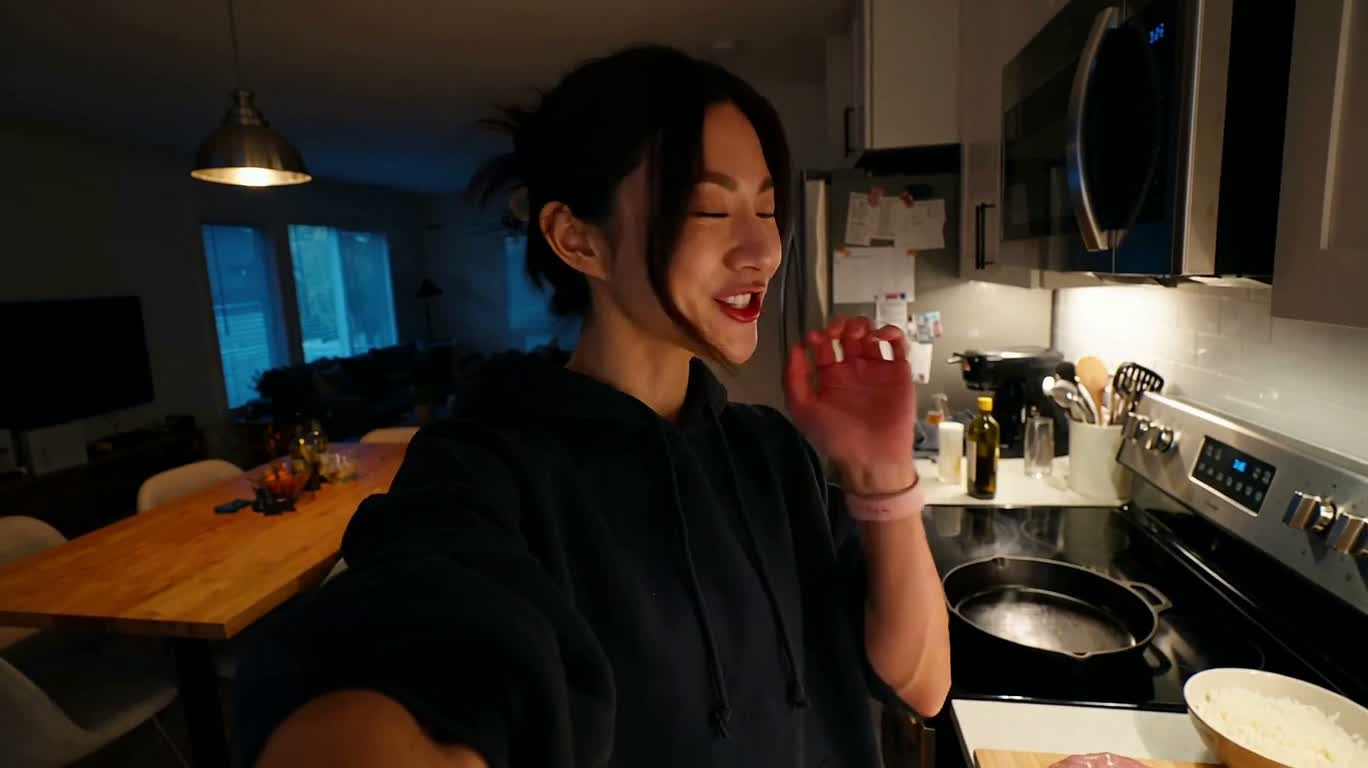 深夜训练后的高蛋白鸡肉晚餐
