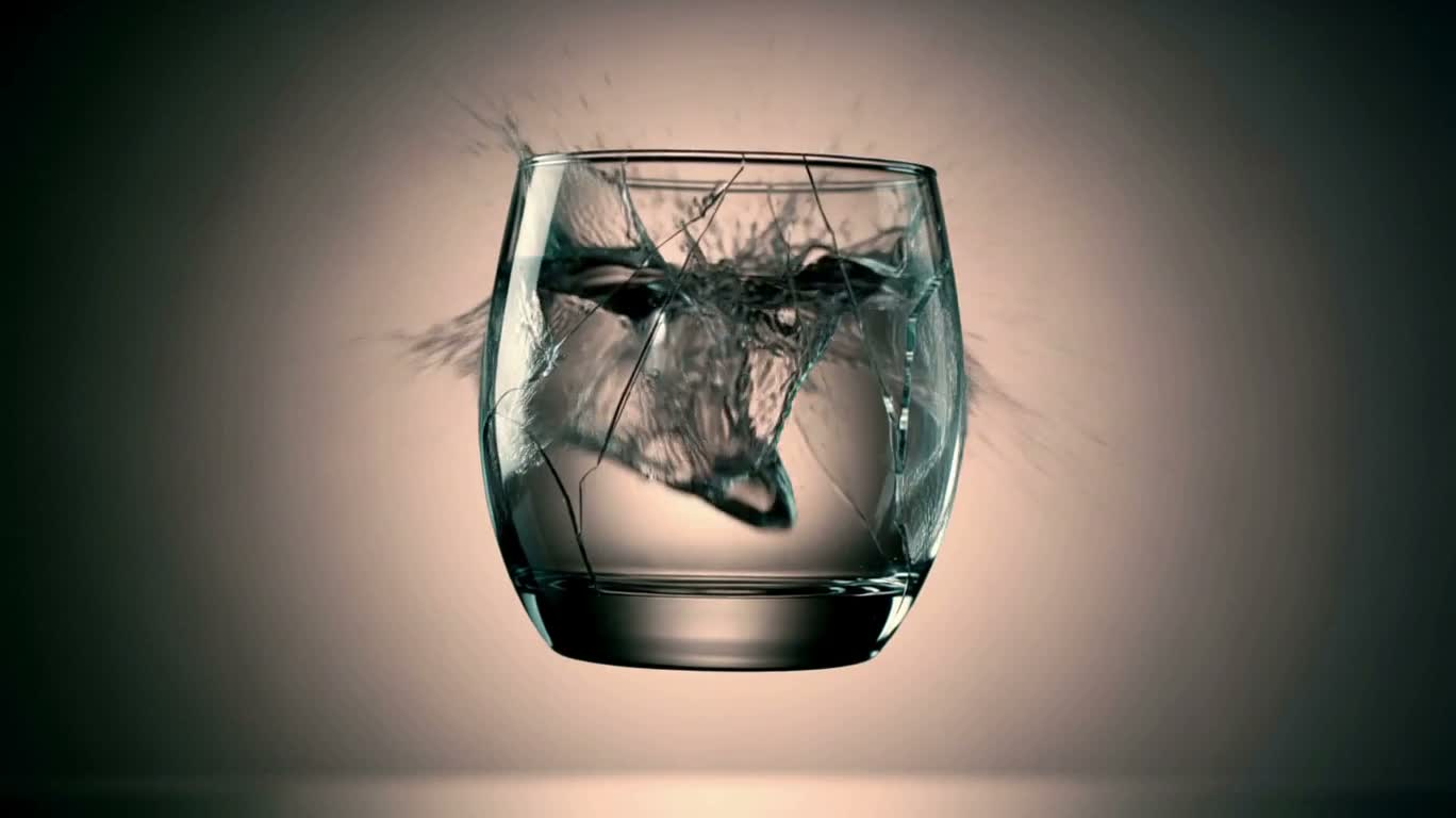 水晶杯的慢动作碎裂 — AI video creation