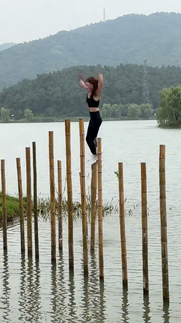 竹桩连环飞跃
